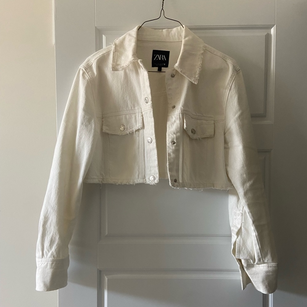ZARA off white cropped denim jacket